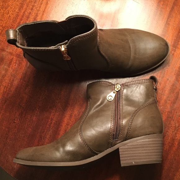 Guess Shoes - Women’s Guess Ankle Boots Guess Shoes - Women’s Guess Ankle Boots